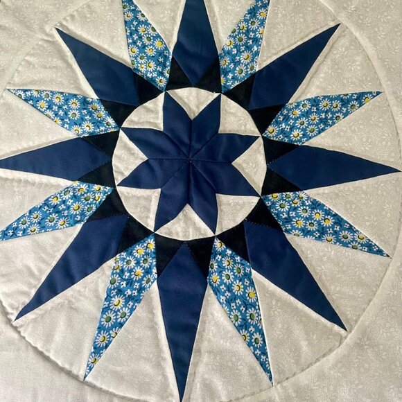 Amish Handmade Blue Daisy Star Quillow